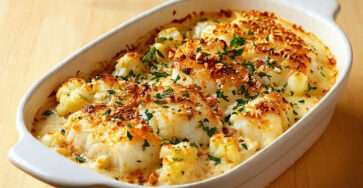 Gratin cabillaud chou-fleur crème avec fromage gratiné et fruits secs dorés