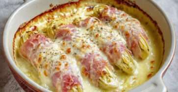 Endives au jambon gratinées à la béchamel et fromage doré