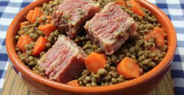 Lentilles aux carottes et porc mijotées façon petit salé traditionnel