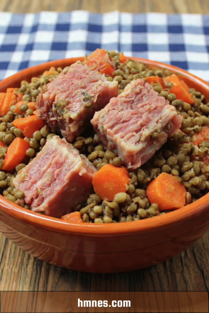 Lentilles aux carottes et porc mijotées façon petit salé traditionnel