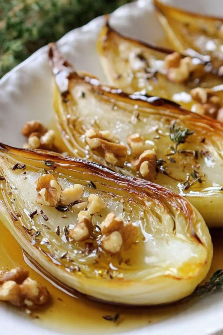 Endives rôties miel noix caramélisées au thym et noix de Grenoble