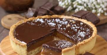 Tarte chocolat caramel beurre salé fondante avec ganache lisse