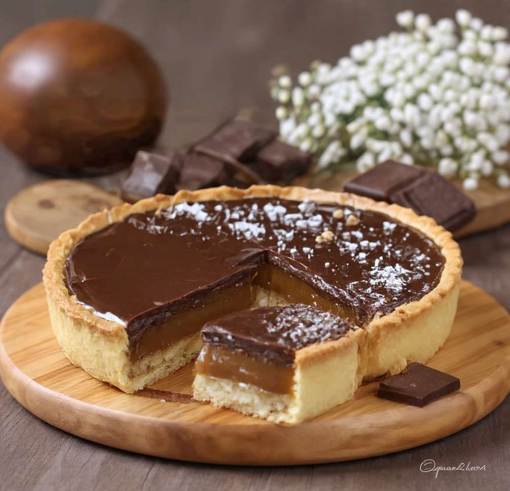 Tarte chocolat caramel beurre salé fondante avec ganache lisse