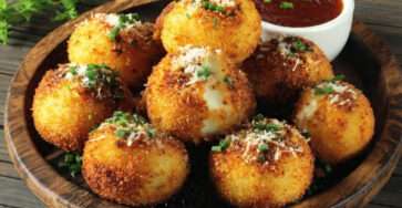 Arancini italiens au fromage croustillants et cœur fondant