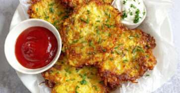 Rösti croustillants pommes de terre croustillants ciboulette sauce