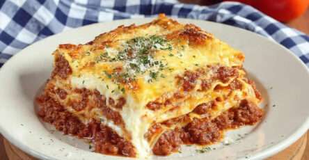 Lasagnes fondantes à la viande hachée gratinées