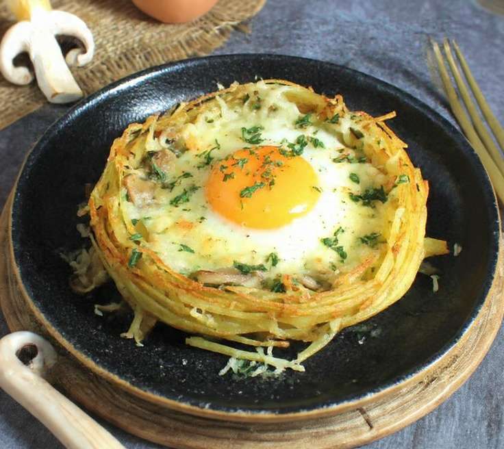 nid pommes de terre champignons oeuf fromage croustillant four