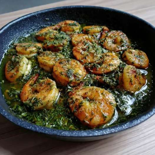 Crevettes sautées ail persil beurre poele fondantes recette rapide